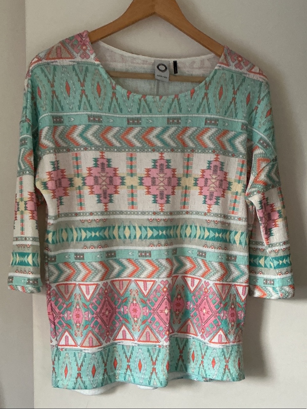 AKEMI + KIN BY ANTHROPOLOGIE Women’s Patterned Mint & Pink Boatneck Top